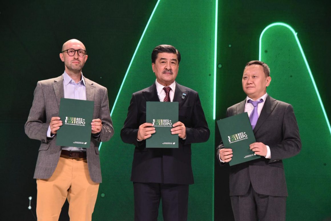 17 меморандумов на сумму более 2,3 млрд долларов подписаны  на открытии RES 2026 EXPO в Астане