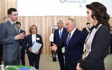 Елбасы Нурсултан Назарбаев посетил Международный центр зеленых технологий и инвестиционных проектов